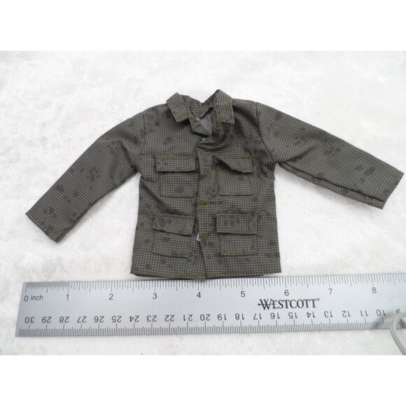 GI Joe Camoflage Uniform with Beret, Mask and Knife - Picture 7 of 7